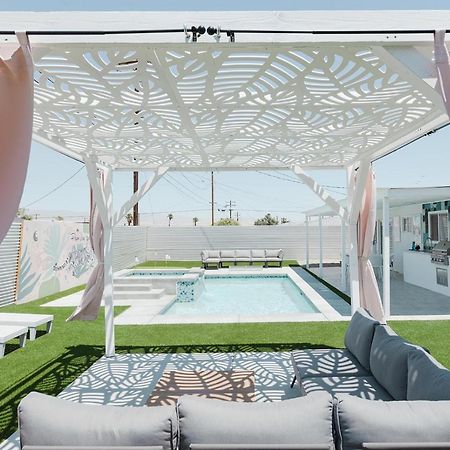 Palm Vista By Rather Be Properties Palm Springs Exterior photo